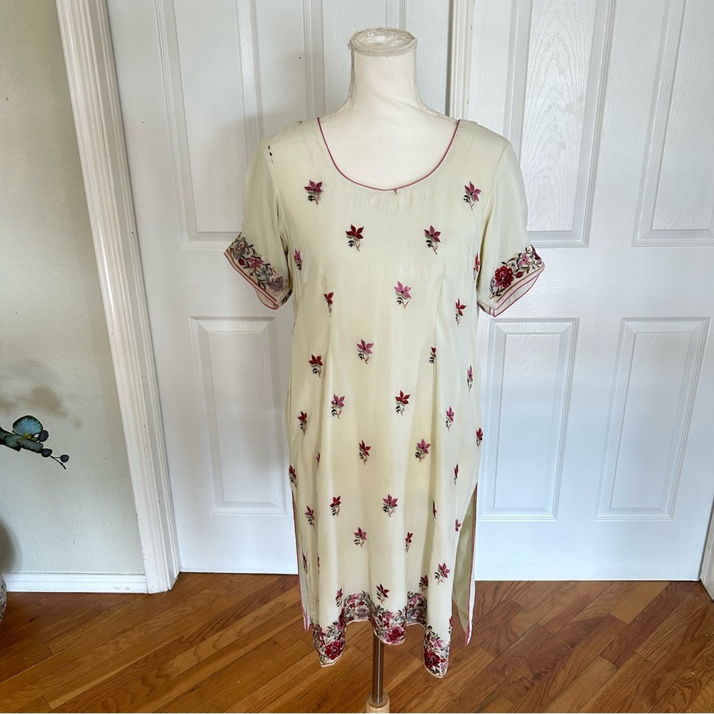 Indian/Pakistani Embroidered Cotton Lined Ivory Kurta Women’s Sz Med